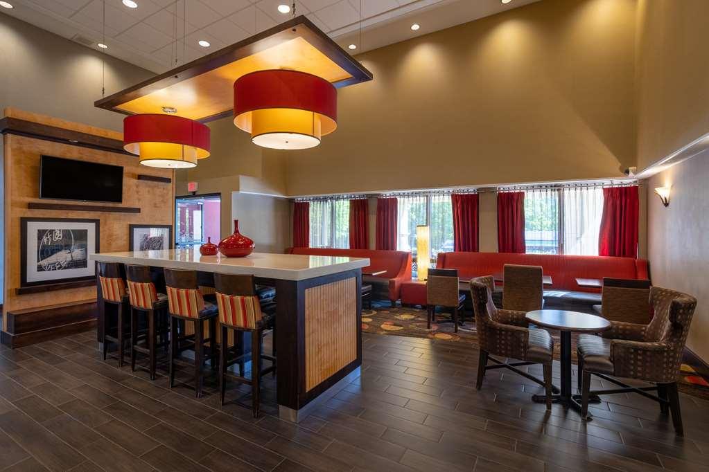 Hotel Hampton 3*