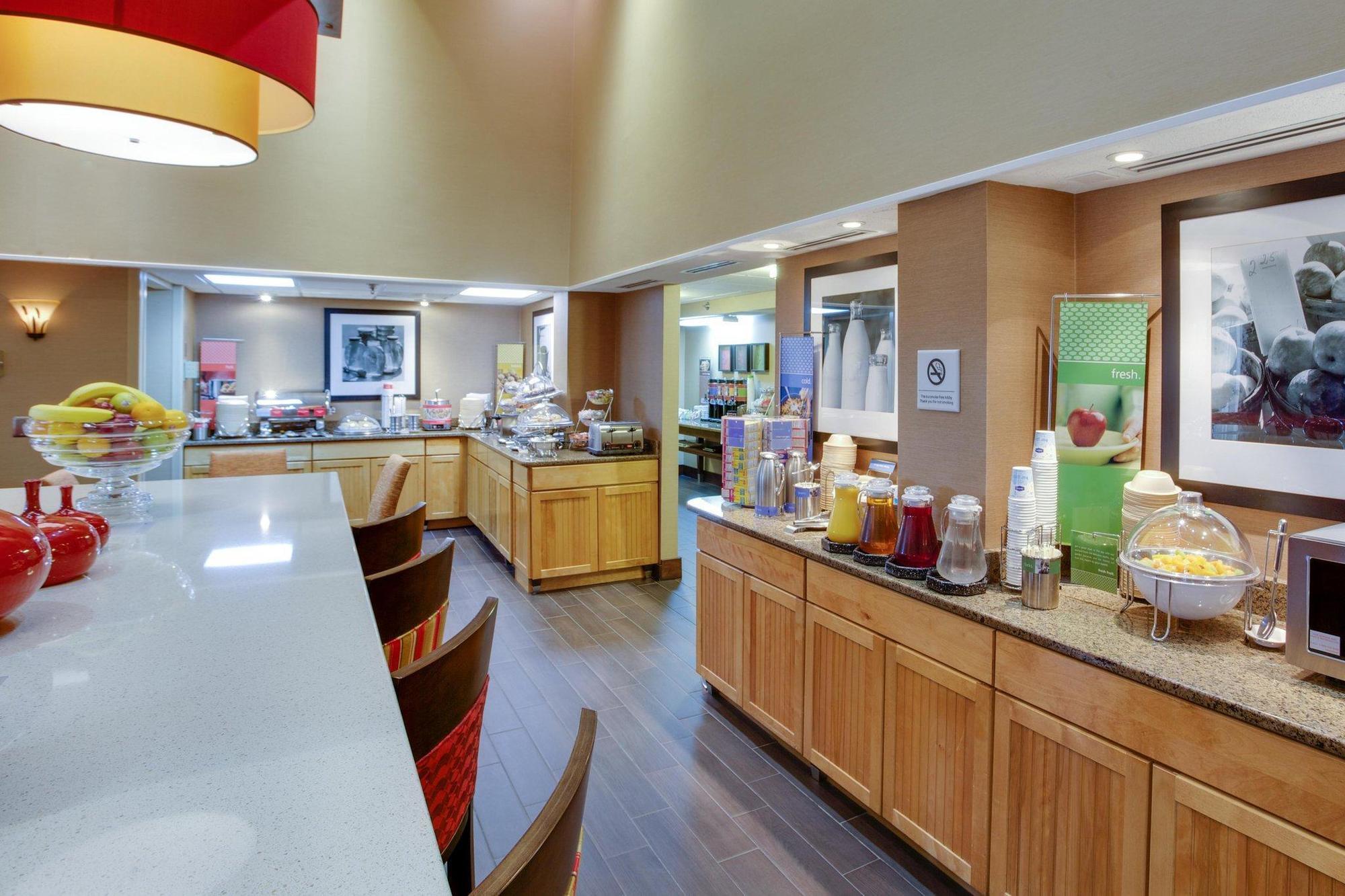 Hotel Hampton 3*